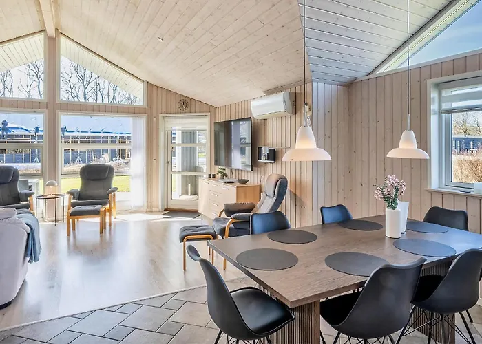 Vakantiehuis Cozy In With Sauna